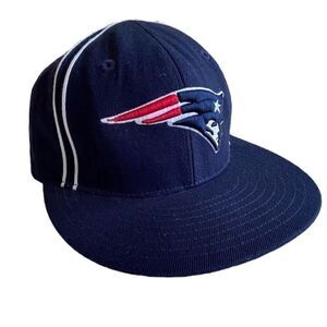 Patriots NFL baseball style cap by Rebook size 7